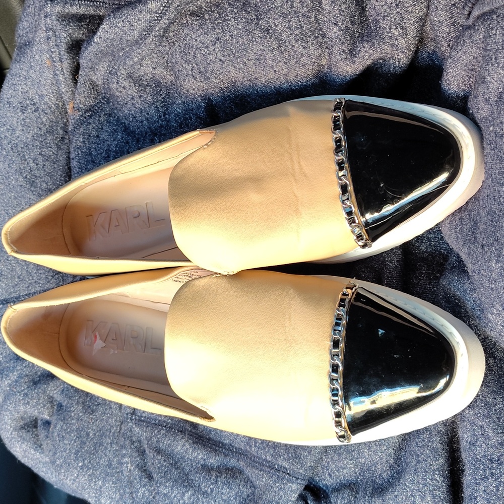 Karl Lagerfeld flats with chain detail